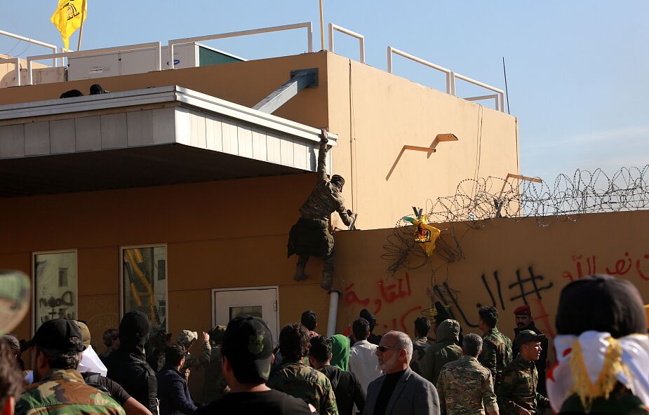 Irak: wszyscy demonstranci opuścili okolice ambasady USA w Bagdadzie