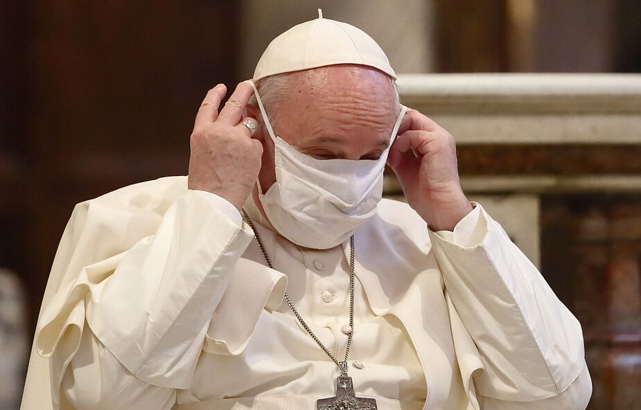 Nasilają się dolegliwości bólowe Franciszka. Papież musi przejść na dietę