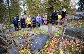Bp Stułkowski: rozłóżmy odwiedziny na cmentarzach na oktawę Uroczystości Wszystkich Świętych