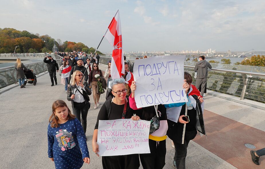 W Mińsku przeszedł marsz kobiet, ambasada USA apeluje o robienie zapasów