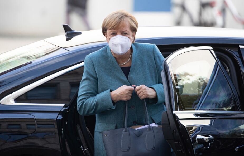 Merkel ostrzega przed "niezwykle trudnymi sytuacjami" w związku z Covid-19