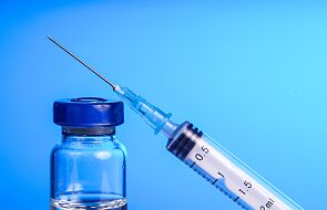 Von der Leyen: w środę podpisanie umowy na 300 mln dawek szczepionki