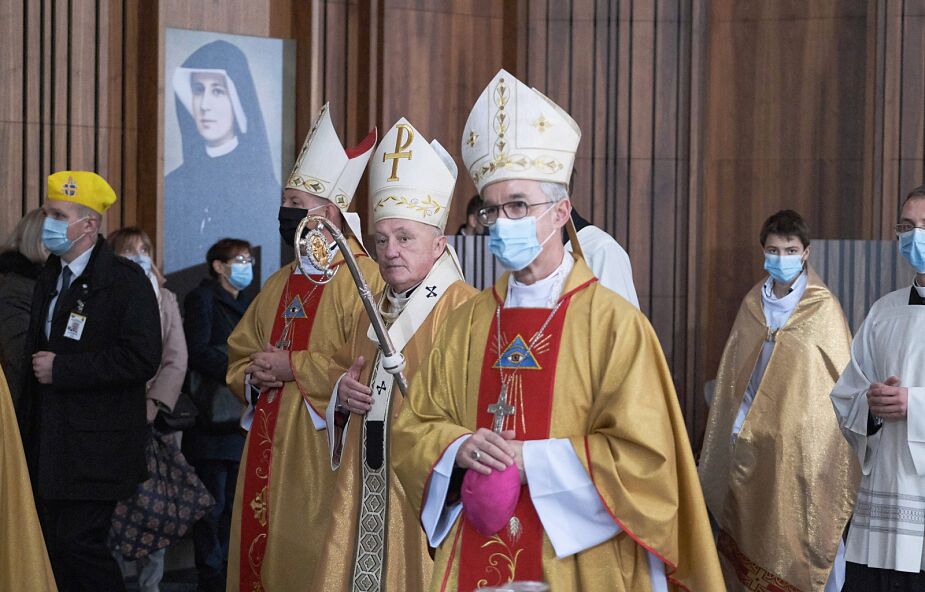 Apel o modlitwę, dialog i odrzucenie nienawiści - biskupi w Święto Niepodległości