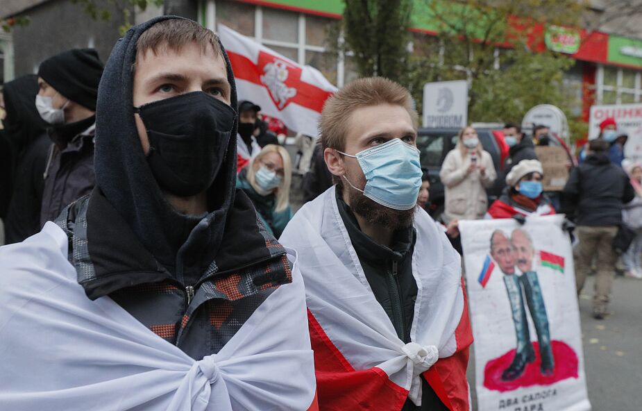 Białoruś / Wiasna: już ponad 100 zatrzymanych protestujących