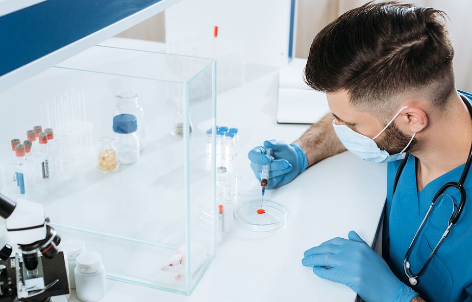 Austria przeprowadzi w grudniu masowe testy na nosicielstwo koronawirusa