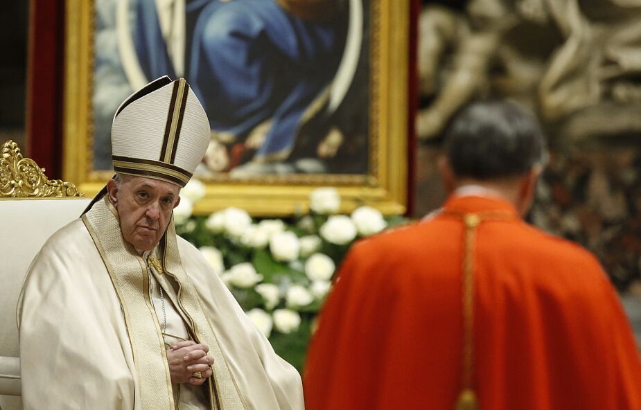 Papież na konsystorzu: purpura kardynalska to kolor krwi, a nie wybitnego wyróżnienia