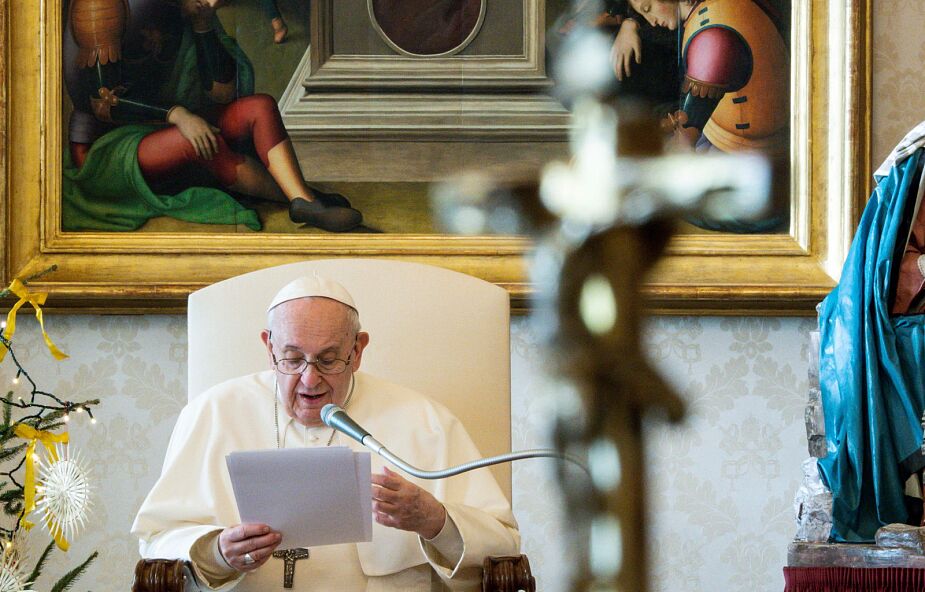 Watykan: papież nie będzie przewodniczył dzisiejszym nieszporom i jutrzejszej Mszy św.