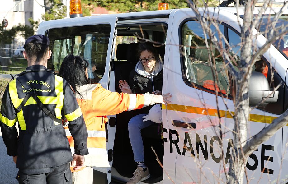 Francja: zmarł chiński turysta z koronawirusem - pierwszy przypadek śmiertelny w Europie