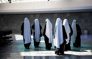 Czy zakonnice to służące księży? Nie, ale czasem są tak traktowane