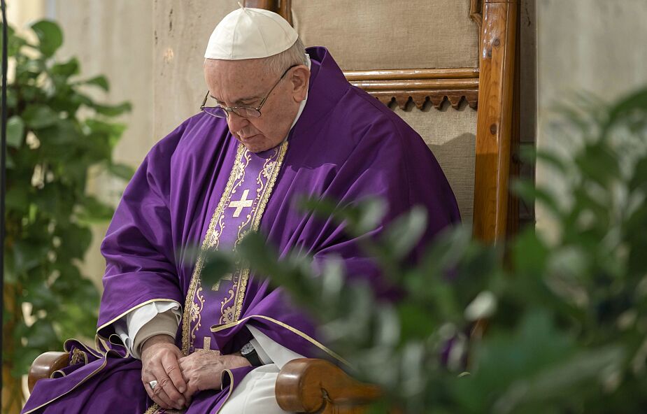 Rzym: Franciszek włączył się w modlitwy w intencji chorych na koronawirusa