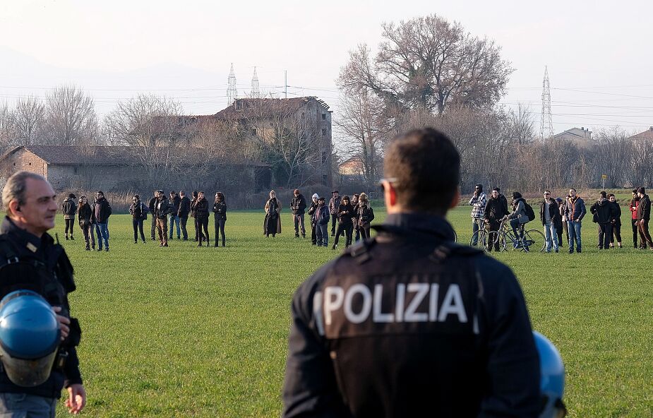 Bunty we włoskich więzieniach, kapelanom zakazano posługi