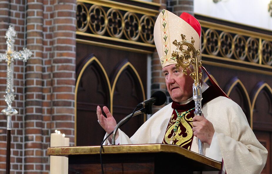Bp Kamiński wydał dekret zawieszający nabożeństwa i ograniczający udział w mszy św. do 50 osób
