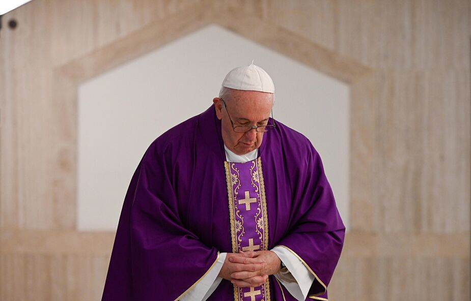 Papież modlił się za osoby starsze, które doznają głębokiej samotności w tym czasie