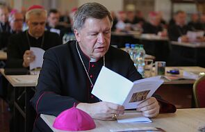 Wrocław: biskupi proszą siostry zakonne o modlitwę