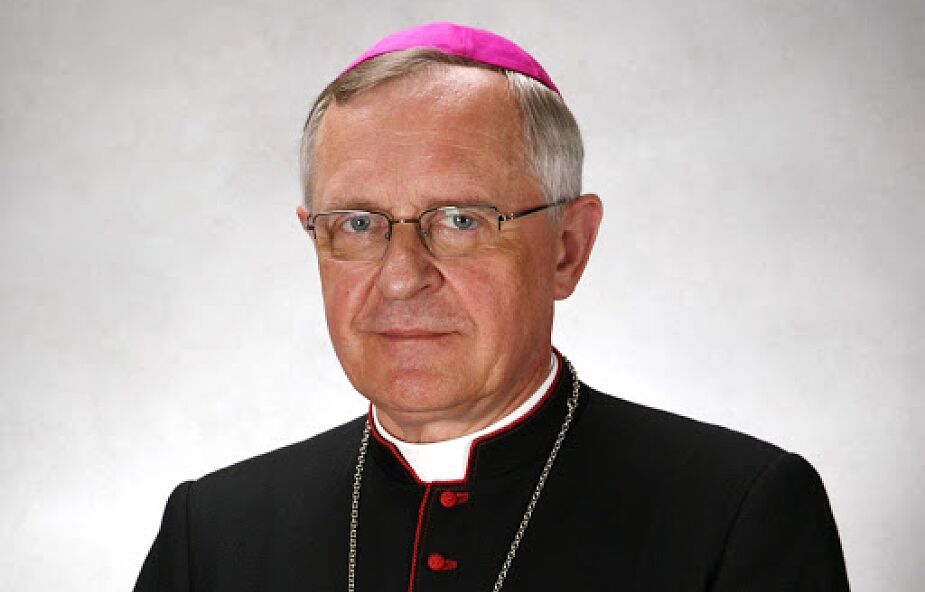 Biskup Edward Dajczak ponownie zakażony koronawirusem; jest hospitalizowany