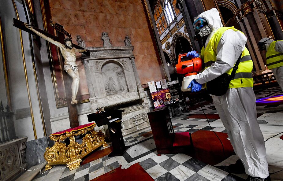Odwołane Msze i pogrzeby. Episkopat Włoch podejmuje radykalną decyzję