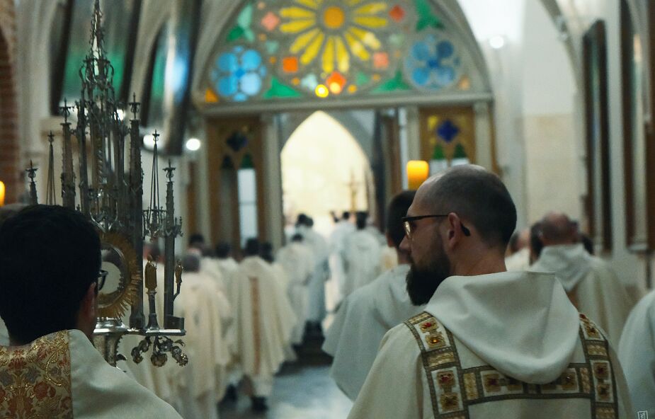 Krakowscy dominikanie apelują o pomoc w zakupie środków ochrony osobistej dla sióstr w Bochni