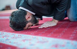 Eksperci ostrzegają przed tajnymi muzułmańskimi salami modlitw