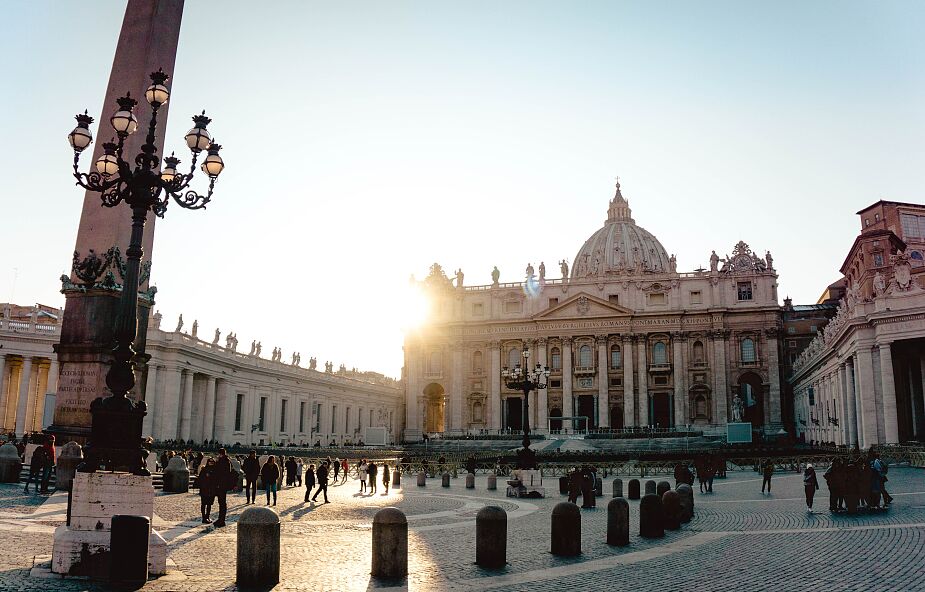 Watykan: nie zwalnia tempa pomoc papieskiego funduszu do walki z pandemią