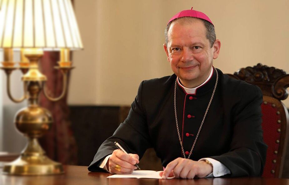 Biskup Grzegorz Olszowski zakażony koronawirusem
