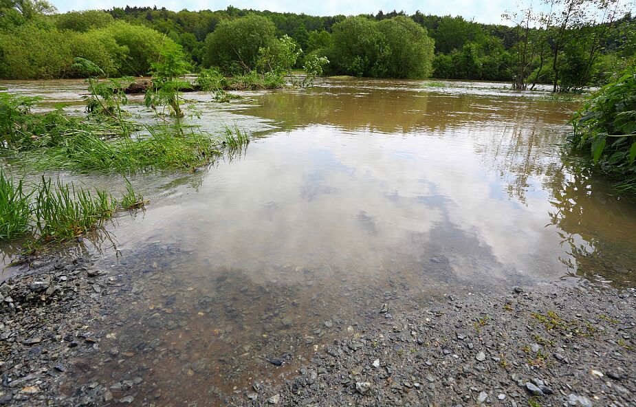 Opolskie: przekroczone stany alarmowe na kilku rzekach