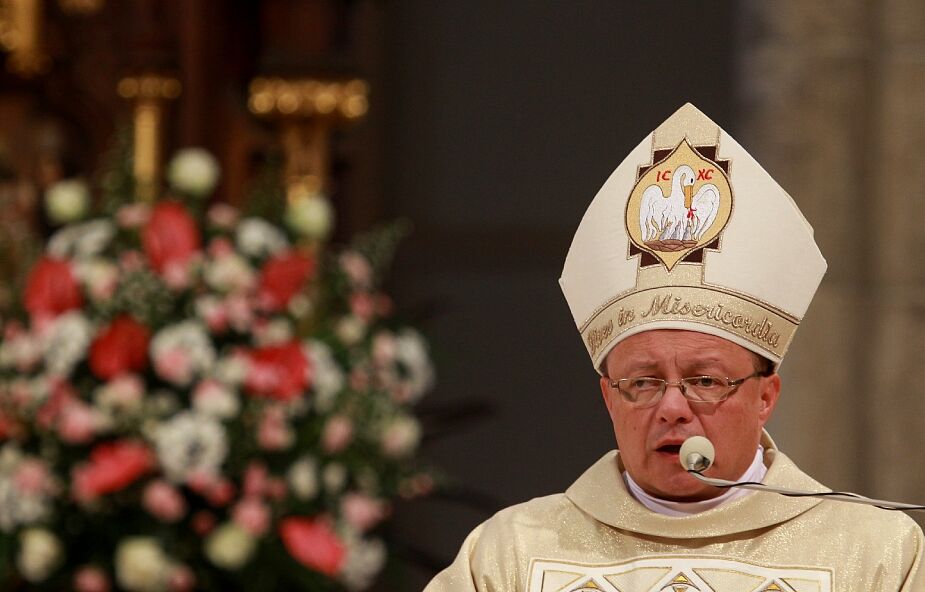 "Módlmy się za biskupa Grzegorza. On teraz bardzo będzie potrzebować «duchowych pleców»"