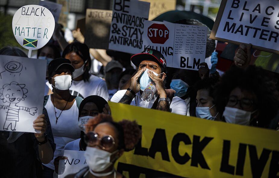 USA: masowe, pokojowe i generalnie spokojne protesty przeciwko rasizmowi i brutalności policji
