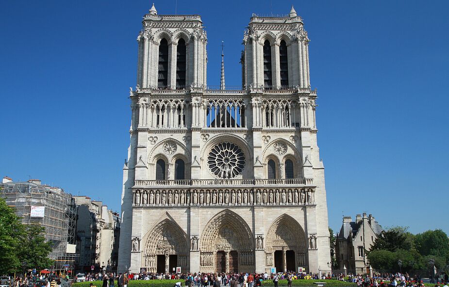 Francja: ponad 6000 dzieci z całego świata nadesłało rysunki katedry Notre-Dame