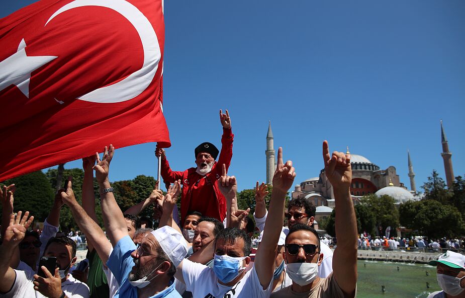 Erdogan dołączył do tysięcy modlących się w Hagii Sophii