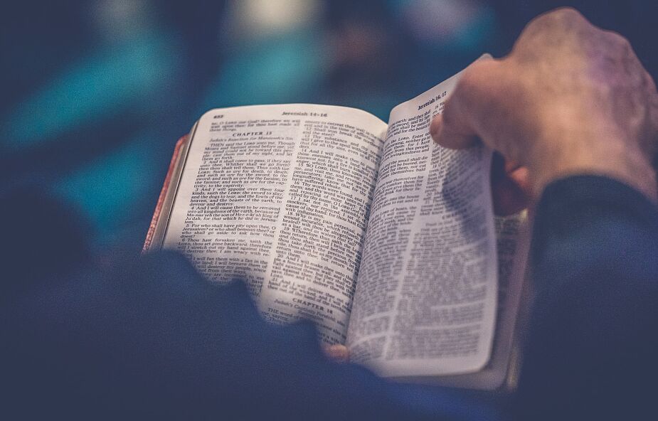 Jak czytać Pismo Święte? Te wskazówki mogą okazać się bardzo pomocne