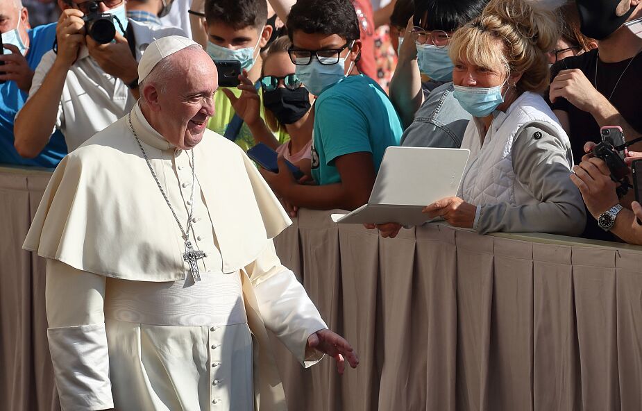 W czasie pandemii papież Franciszek nie zapomina o ubogich