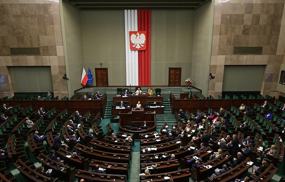 14 posłów PiS zawieszonych w prawach członków partii, w tym Jan Krzysztof Ardanowski