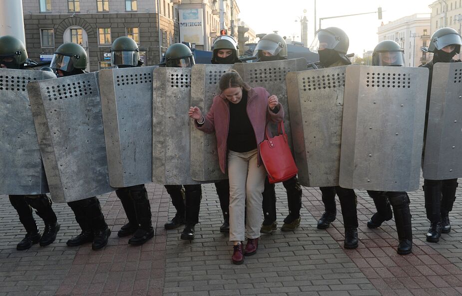 Białoruś / Wiasna: od początku kampanii prezydenckiej wszczęto ponad 250 spraw karnych