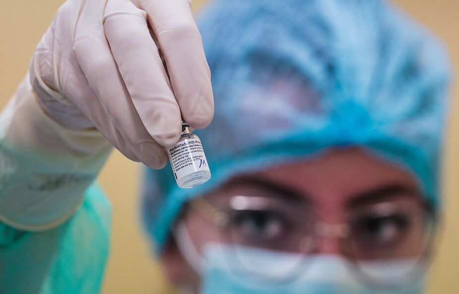 Prezes ARM: w poniedziałek rekordowa dostawa 250 tys. szczepionek do punktów szczepień