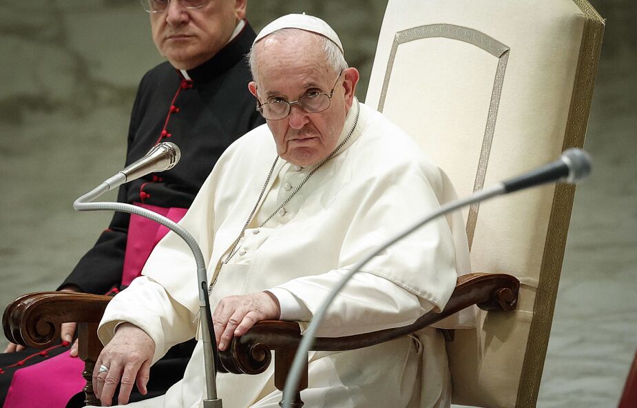 Papież Franciszek: nie można żyć z zasiłków. Praca daje godność człowiekowi