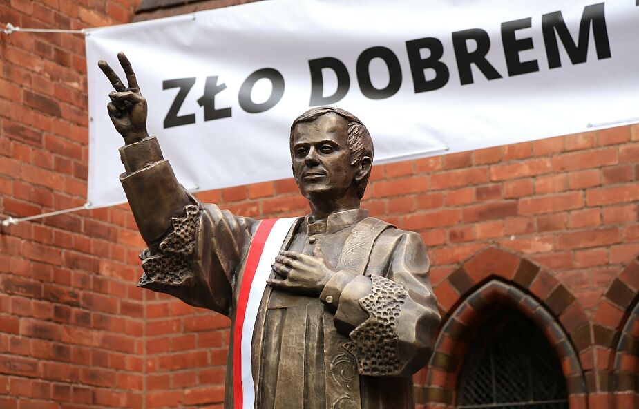 Odsłonięto pomnik bł. ks. Jerzego Popiełuszki. Powstał dzięki wsparciu darczyńców