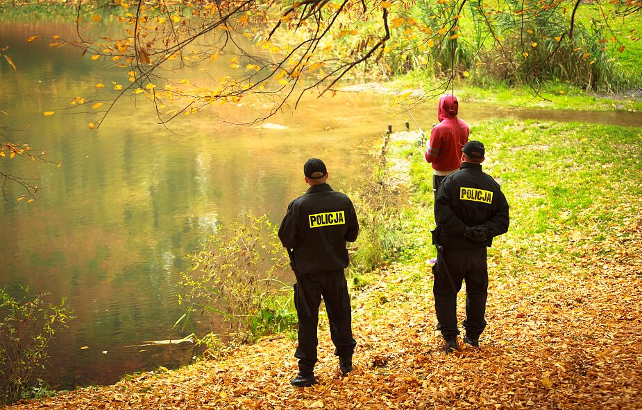 Tragedia w Pułtusku. Z rzeki wyłowiono ciało dziecka; trzy kilometry dalej znaleziono ciało kobiety