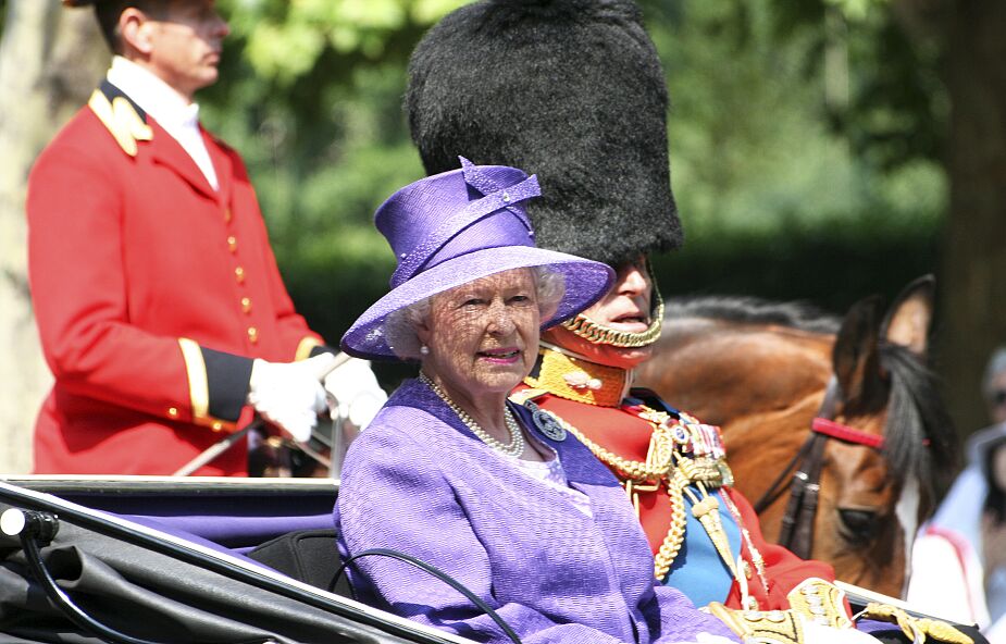 Królowa Elżbieta II spędziła noc w szpitalu