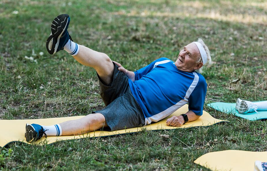 80-latek uprawia sport po złamaniu kręgosłupa. „Jest prawdziwym Ironmanem”