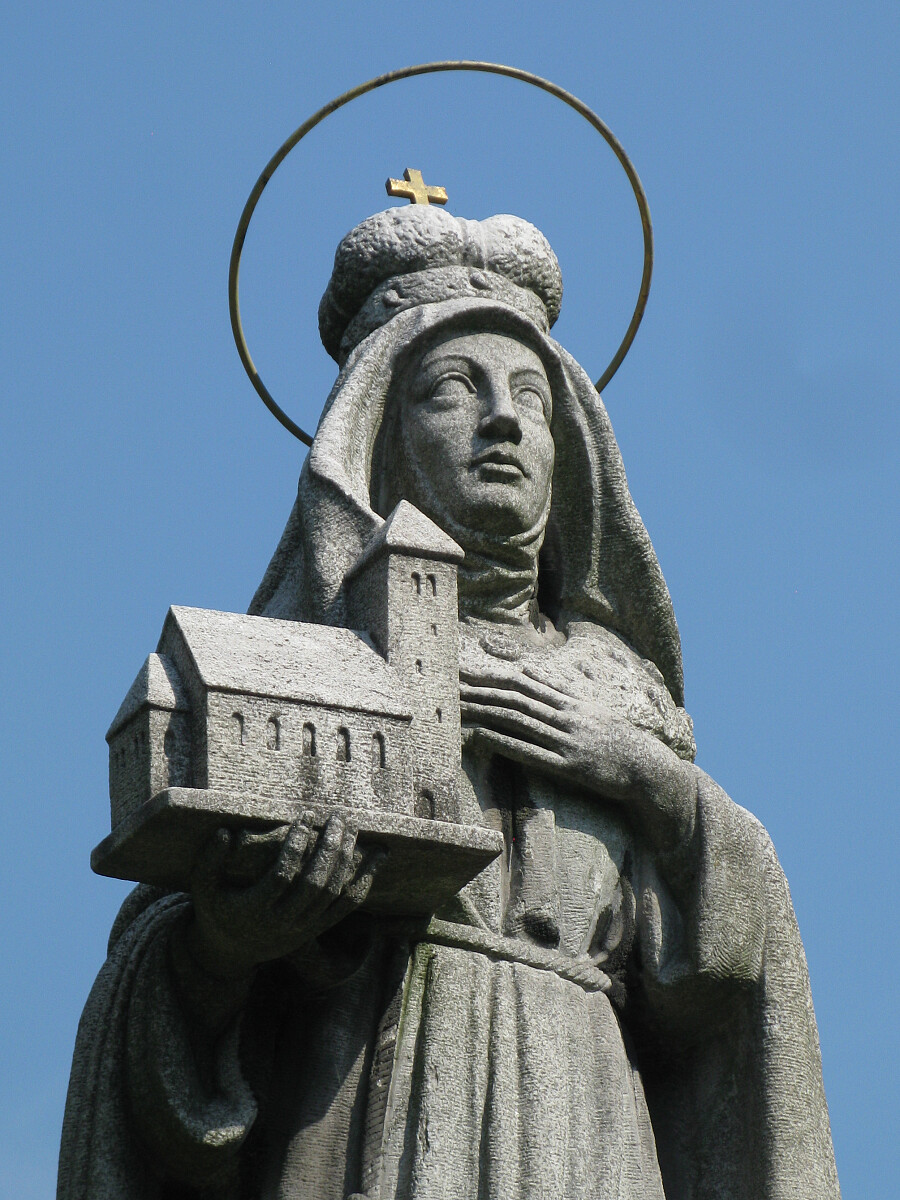 Pomnik św. Jadwigi w Zabrzu - Adrian Tync, CC BY 3.0 www.creativecommons.org, via Wikimedia Commons