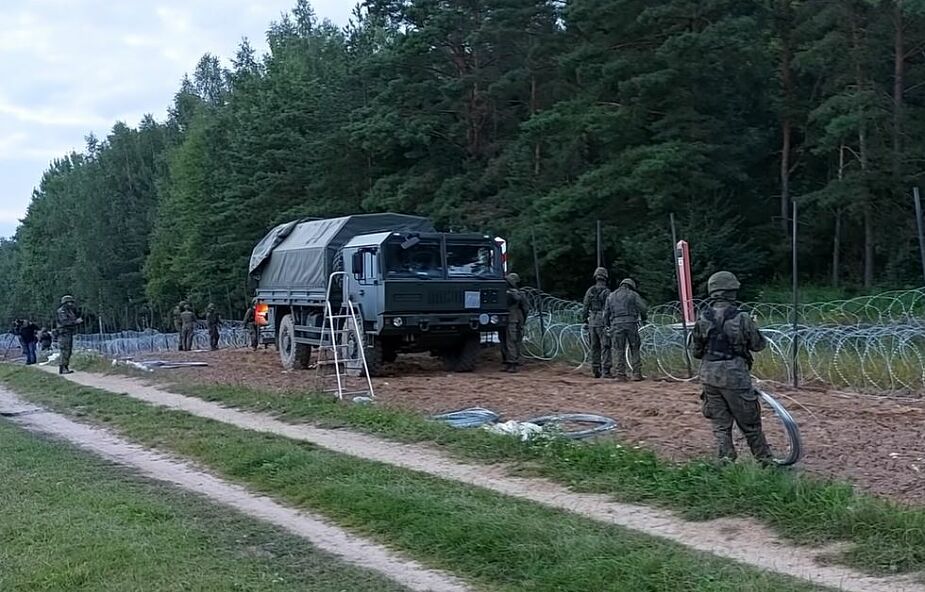 Straż Graniczna: patrol służb białoruskich strzelał do polskich żołnierzy