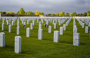 USA: wolontariusze porządkują groby weteranów w Amerykańskiej Częstochowie