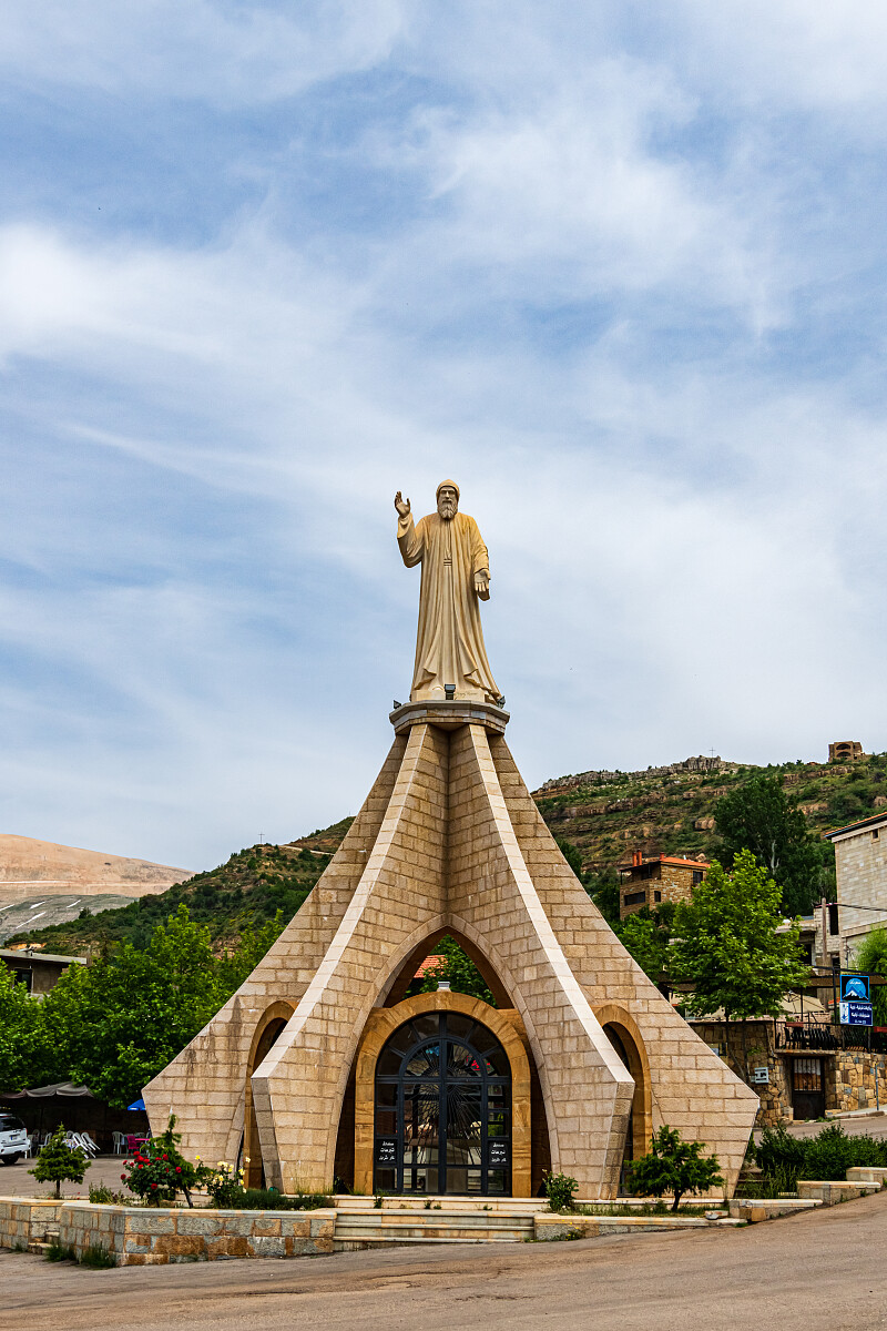Sanktuarium św. Szarbela w Bekaa Kafrafot | fot. Depositphotos