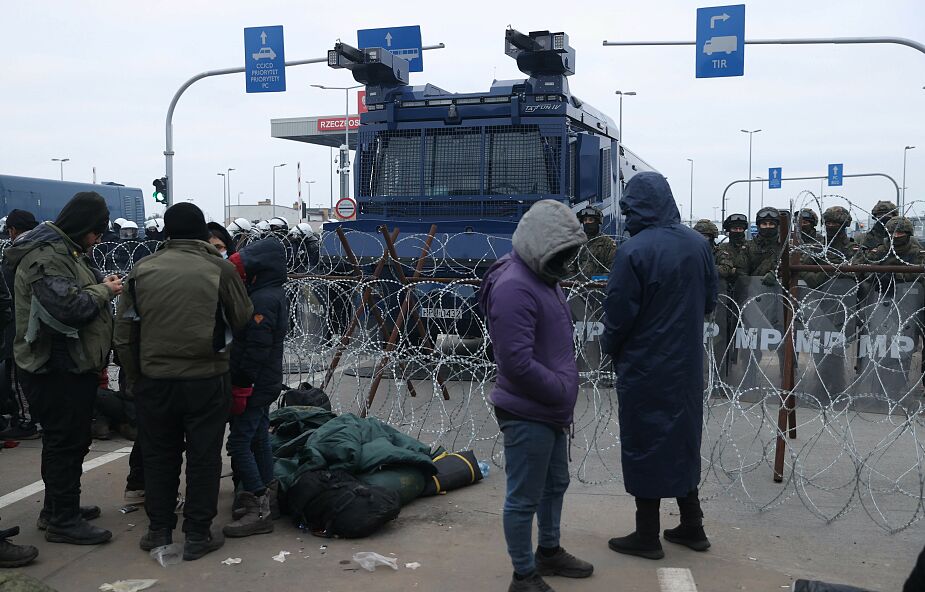 Sytuacja na granicy z Białorusią. Migranci mają granaty hukowe?