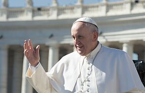 Papież Franciszek przyjął życzenia od bezdomnych i członków Kurii