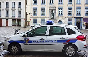 Francja. Policjant ciężko ranny po ataku nożownika w Cannes