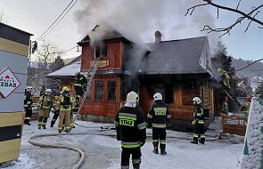 W Szczyrku spłonął góralski, drewniany dom. Nikt nie został poszkodowany