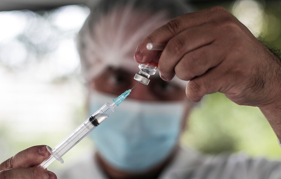 Naukowcy: gdyby nie szczepienia, umierałoby o połowę więcej dzieci