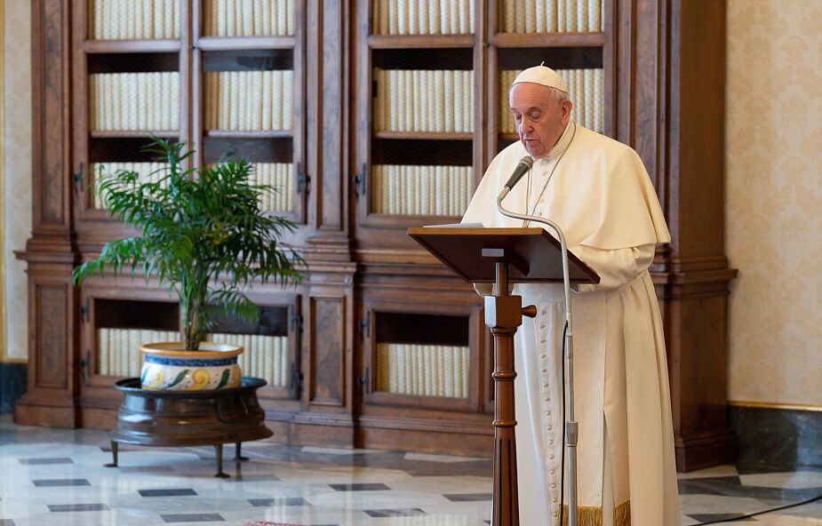 Papież: trzeba wychodzić na spotkanie najsłabszych braci i sióstr