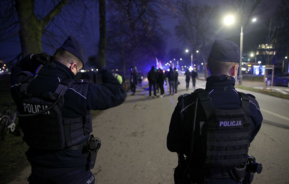Wrocław: policjanci odnaleźli zaginionego 11-latka. Zatrzymano trzy osoby